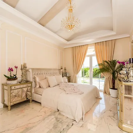 Eden Park Luxury Villa