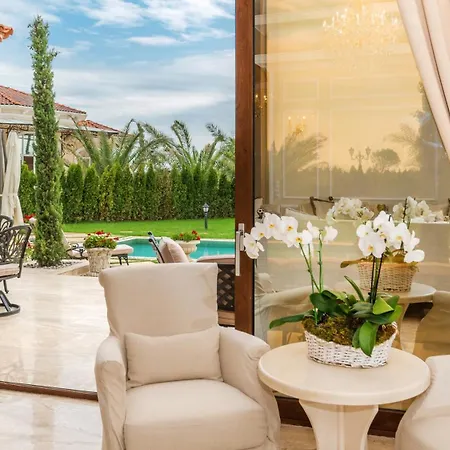 Eden Park Luxury Sluneční pobřeží