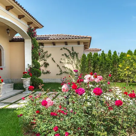 Eden Park Luxury Βίλα
