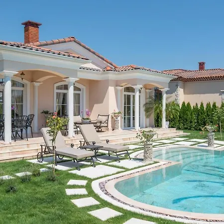 Eden Park Luxury Vila