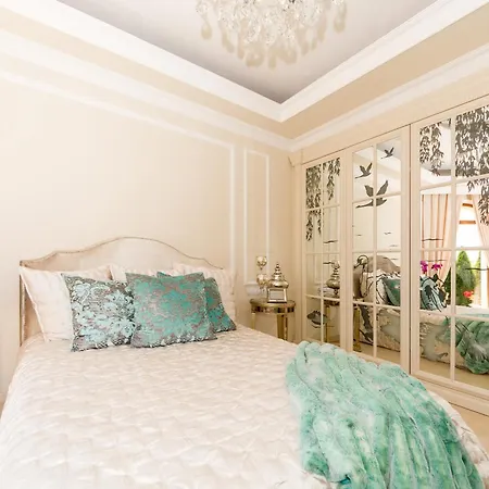 Eden Park Luxury Villa