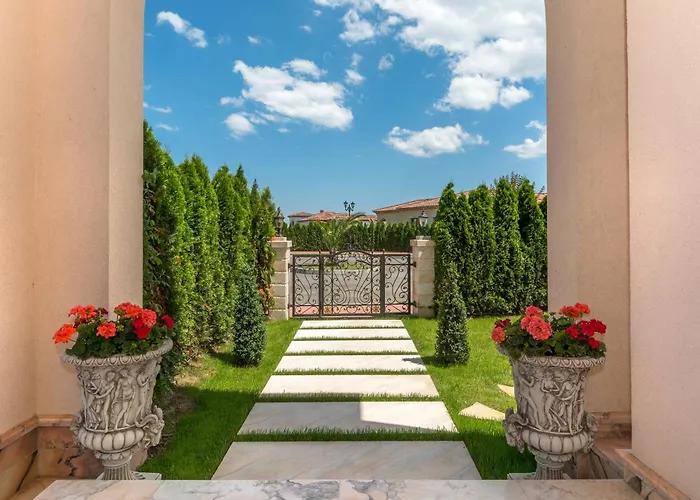 Eden Park Luxury Villa *