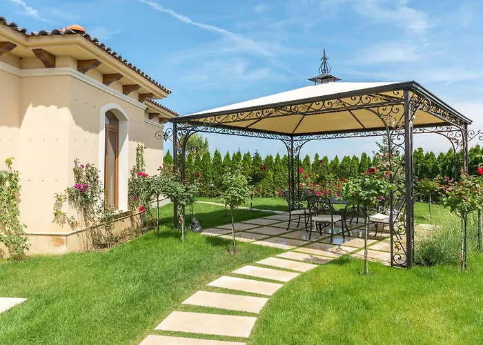 Eden Park Luxury Villa