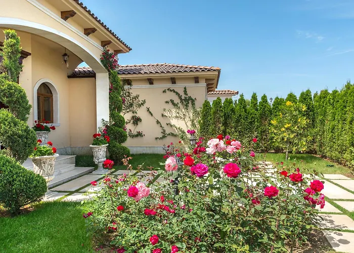 Eden Park Luxury Villa