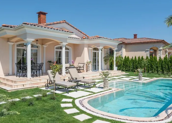 Eden Park Luxury Villa